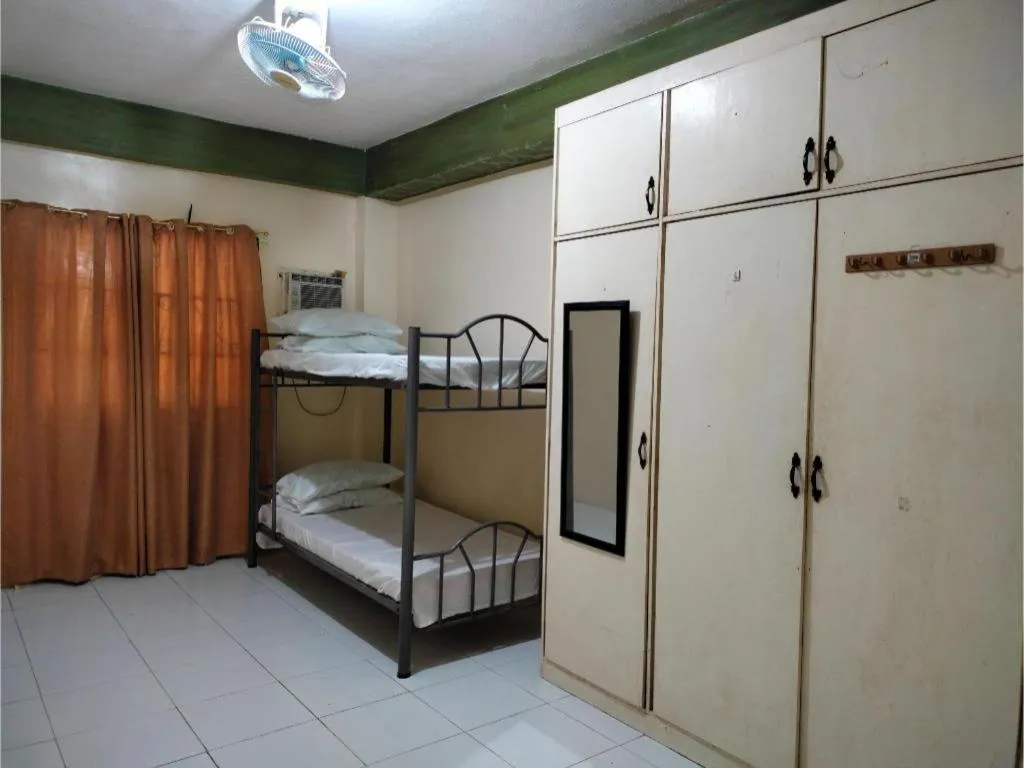 Bed in OYO 800 DDD Habitat Dormtel Bacolod