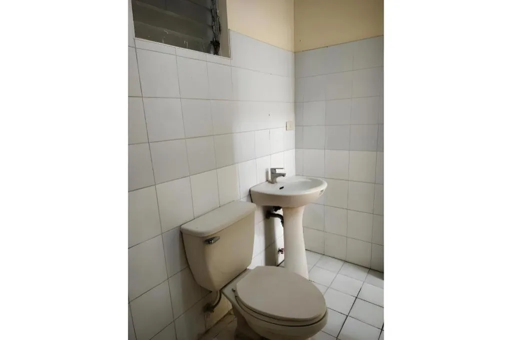 OYO 800 DDD Habitat Dormtel Bacolod