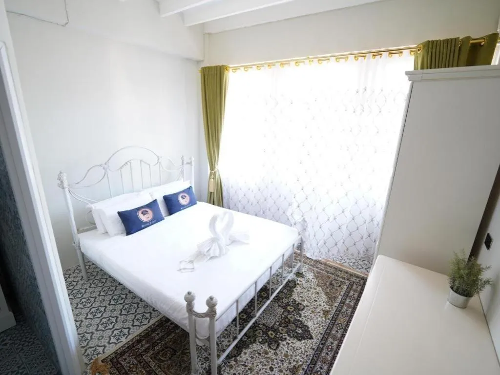 Bed in 2499 Heritage Chinatown Bangkok Hotel By RoomQuest