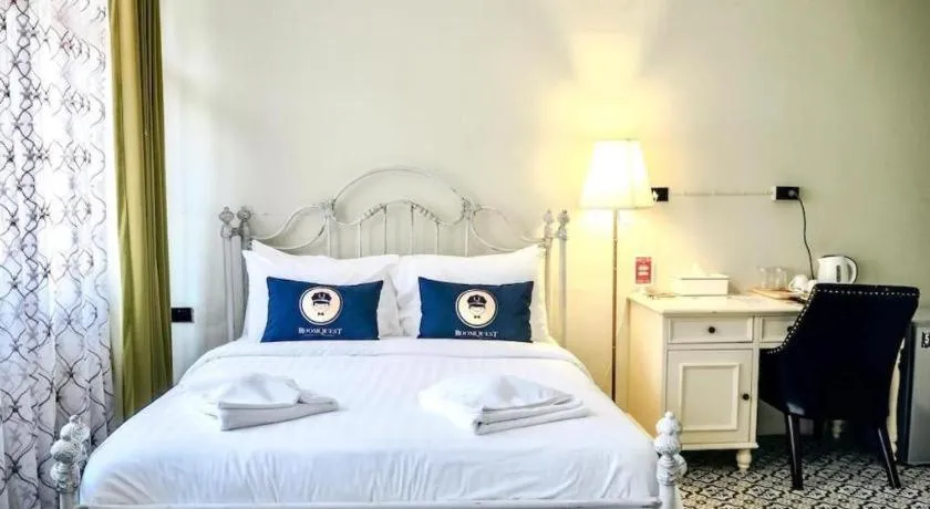 Bed in 2499 Heritage Chinatown Bangkok Hotel By RoomQuest