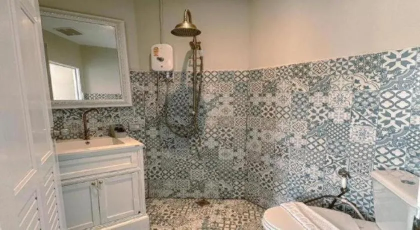 2499 Heritage Chinatown Bangkok Hotel By RoomQuest