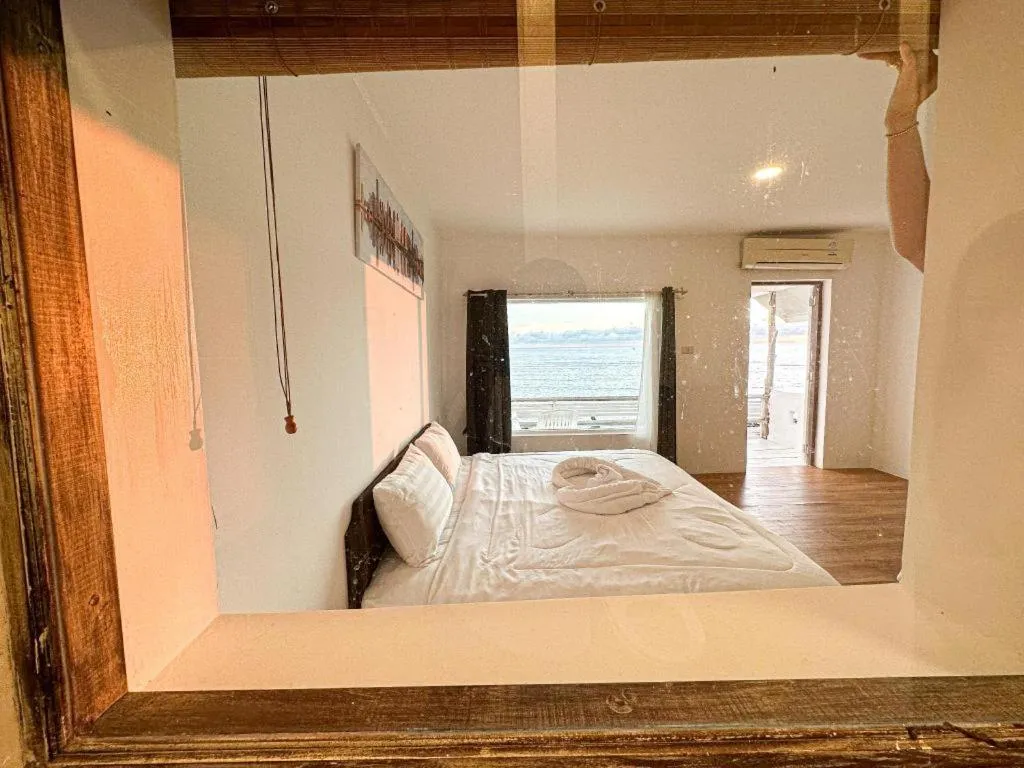 Bed in Capital O 75411 Navagio​ Boutique​ Koh​ Chang