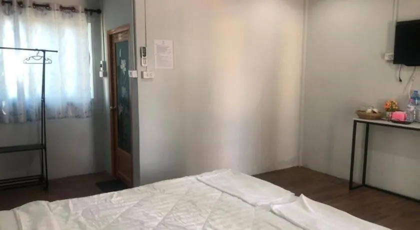 Bed in Capital O 75412 V Resort