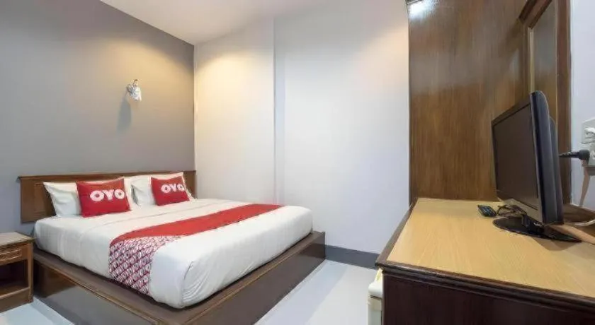 Bed in Capital O 75412 V Resort