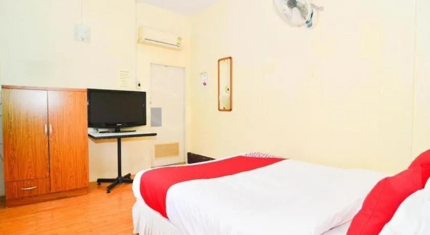 Bed in OYO 499 Pattaraporn Hotel