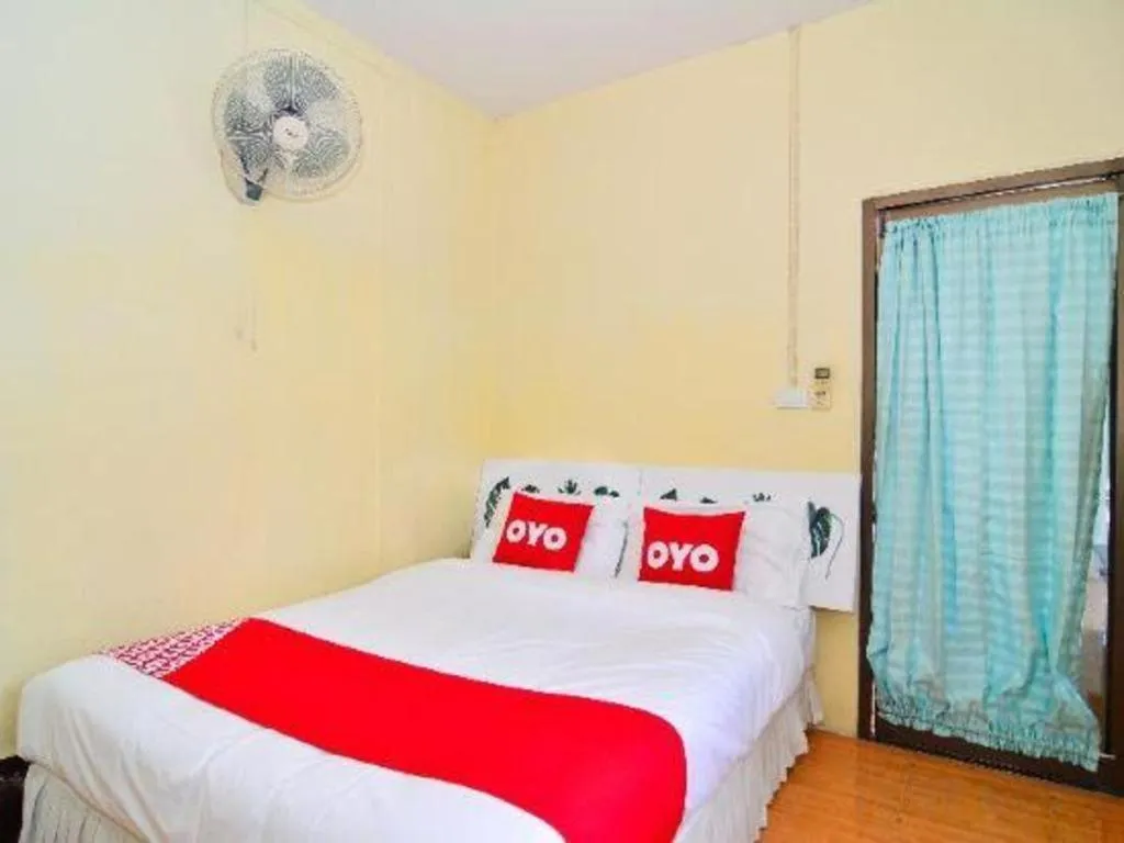 Bed in OYO 499 Pattaraporn Hotel