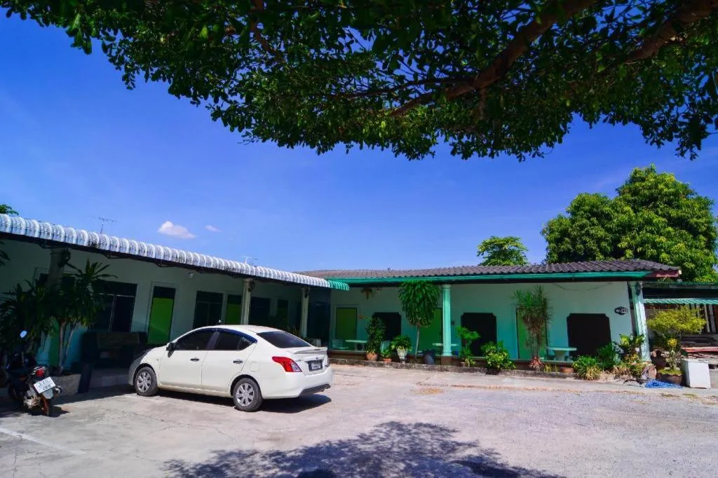 OYO 499 Pattaraporn Hotel