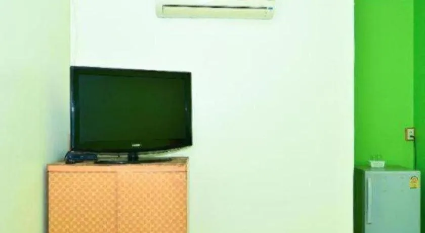 OYO 499 Pattaraporn Hotel