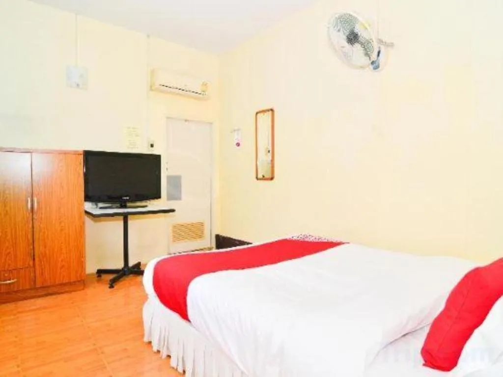 Bed in OYO 499 Pattaraporn Hotel