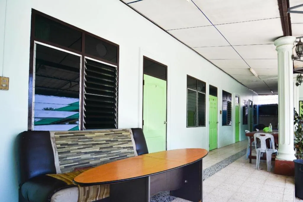 OYO 499 Pattaraporn Hotel