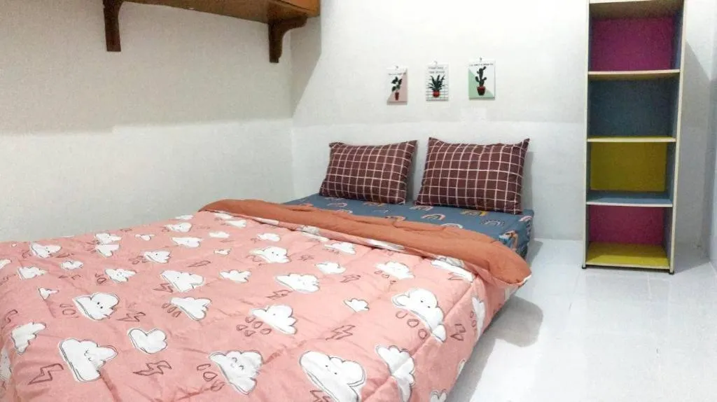 Bed in Dehome near Pakuwon Mall (Syariah)