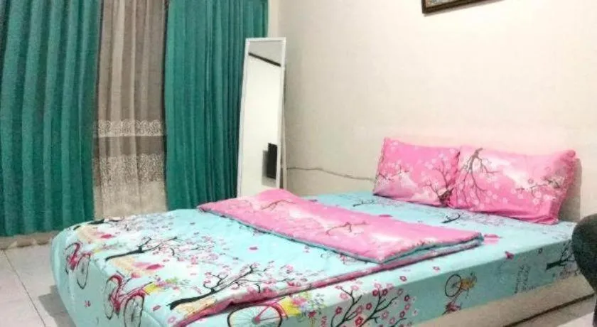 Bed in Dehome near Pakuwon Mall (Syariah)