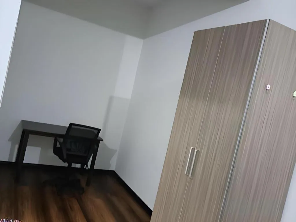 OYO HOME 90768 Flo Inn Motel