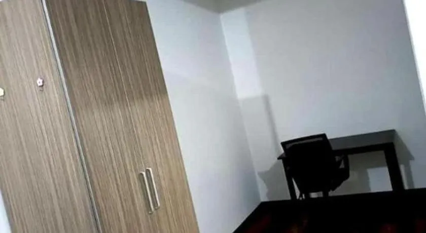 OYO HOME 90768 Flo Inn Motel