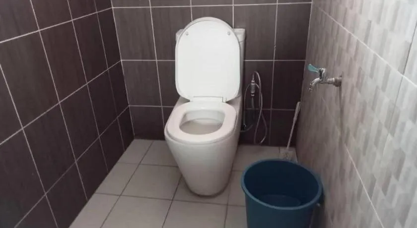 OYO HOME 90768 Flo Inn Motel