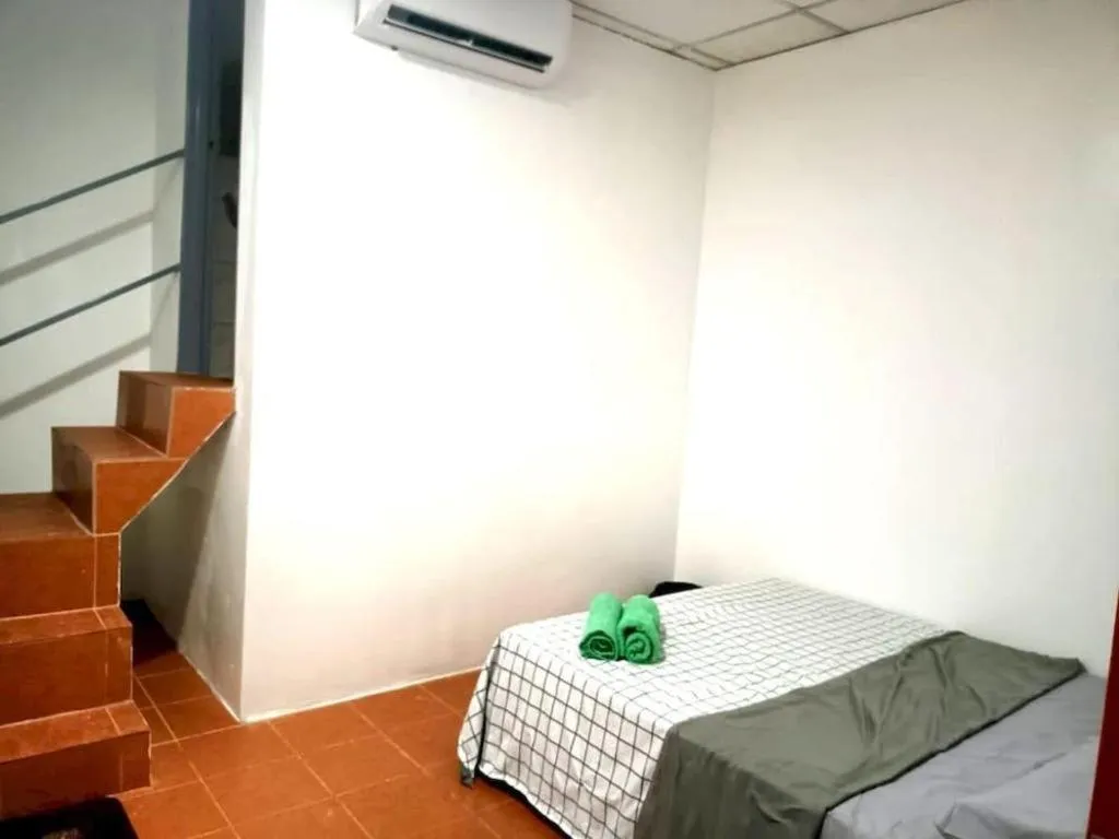 Bed in OYO HOME 90768 Flo Inn Motel