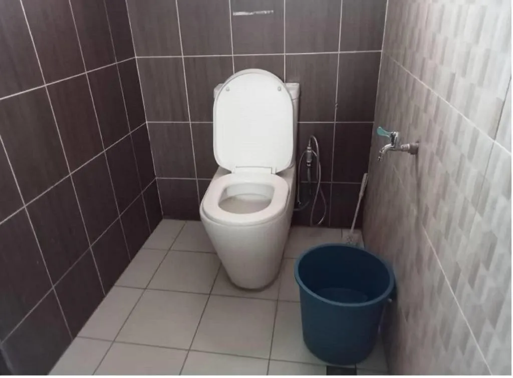 OYO HOME 90768 Flo Inn Motel