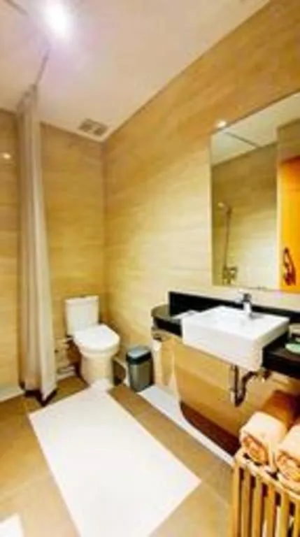 Bed in MP Hotel Kelapa Gading