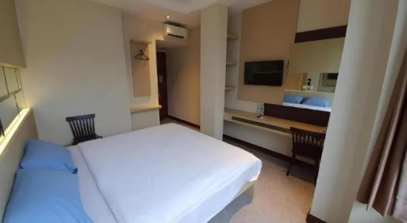 Bed in MP Hotel Kelapa Gading