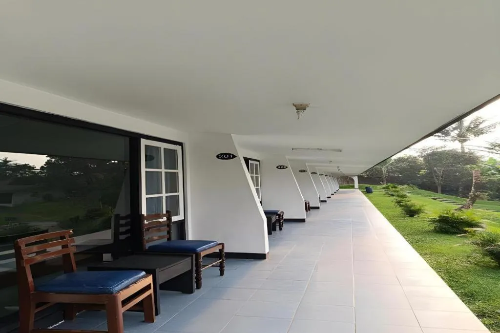 Capital O 94094 New Lembah Nyiur