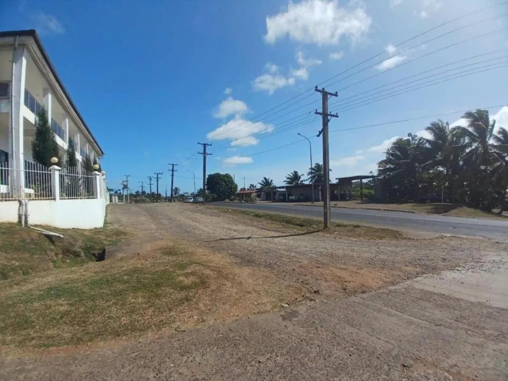 White Diamond Apartment