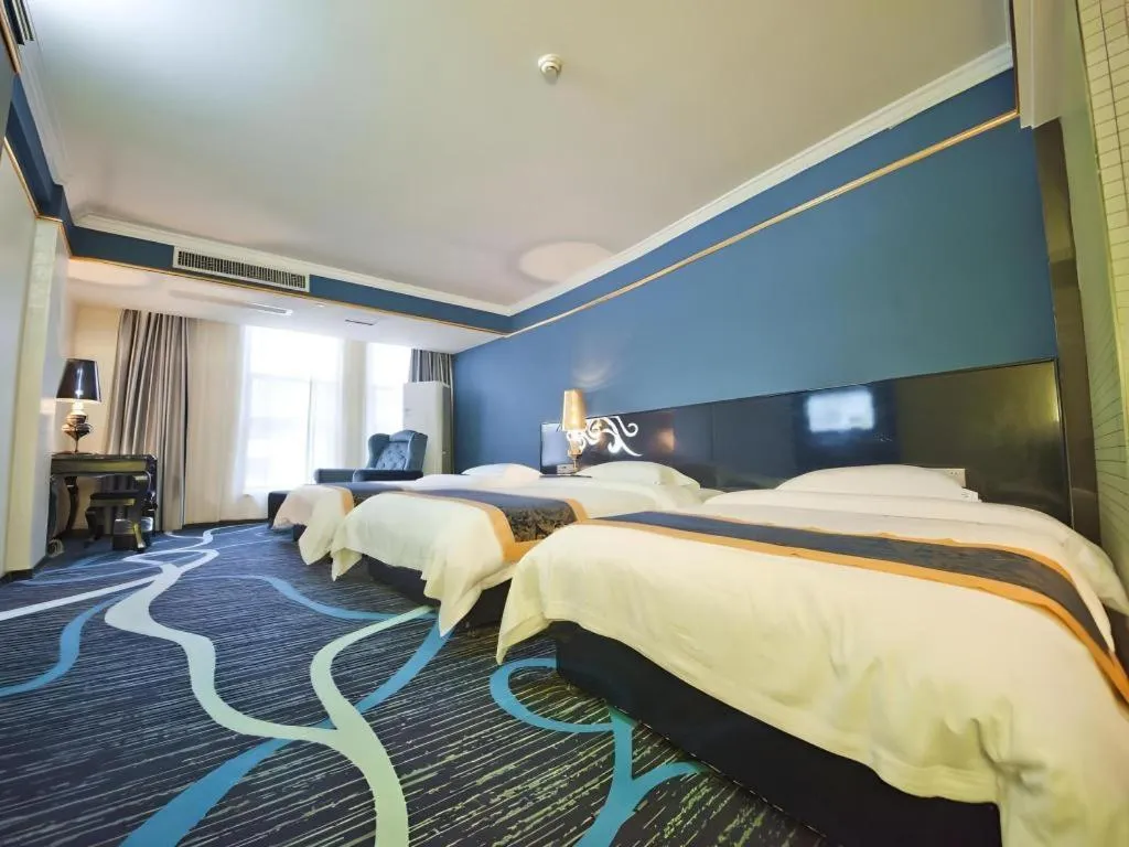 Bed in Guilin Sapphire hotel