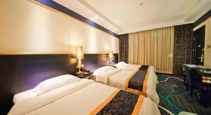 Bed in Guilin Sapphire hotel