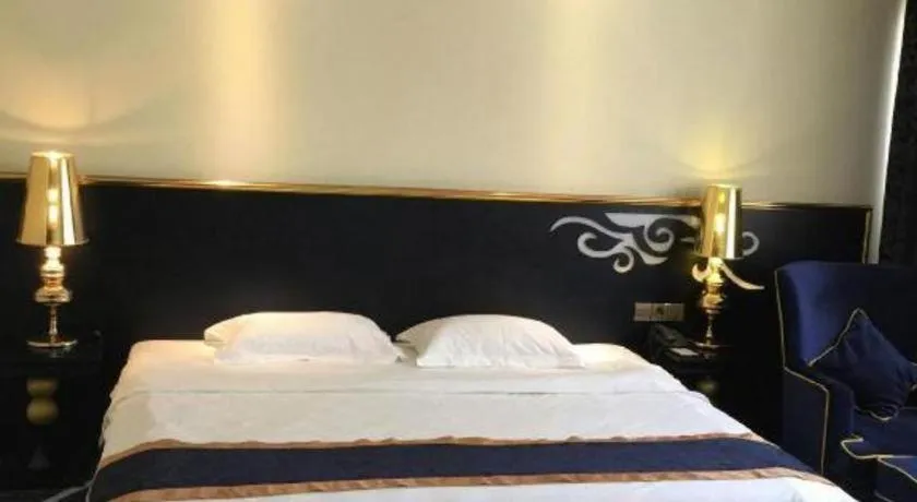 Bed in Guilin Sapphire hotel
