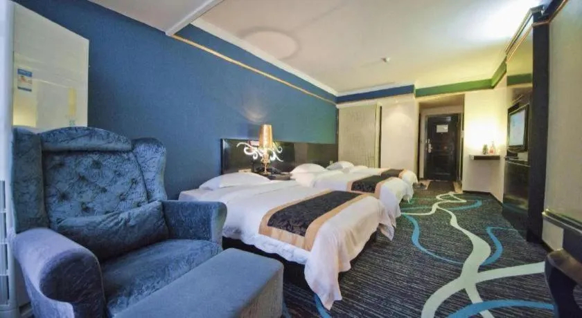 Bed in Guilin Sapphire hotel