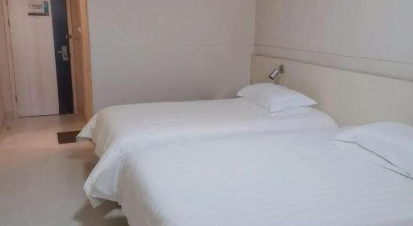 Bed in Jinjiang Inn Tianjin Changjiang Avenue