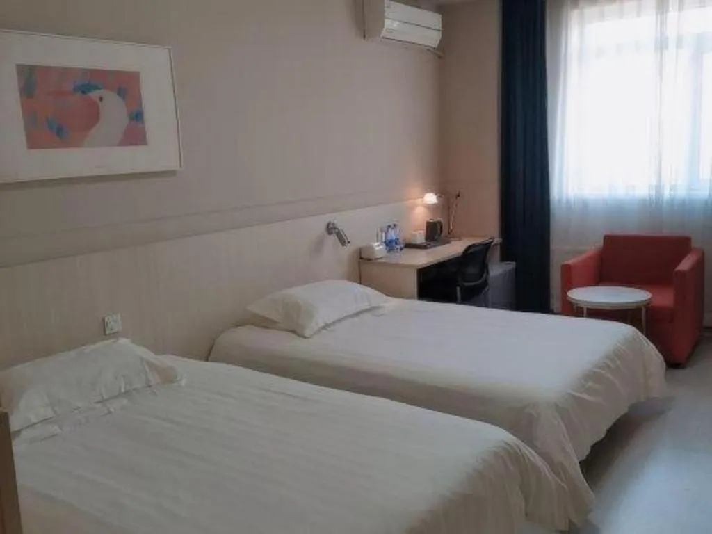 Bed in Jinjiang Inn Tianjin Changjiang Avenue