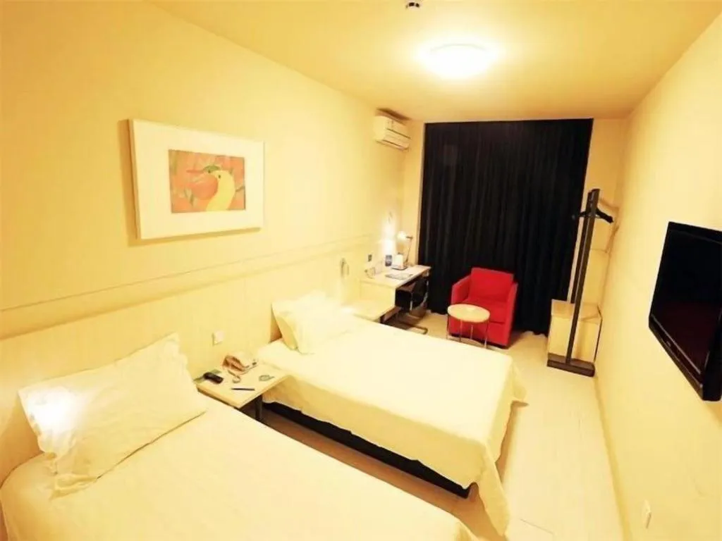 Bed in Jinjiang Inn Tianjin Changjiang Avenue