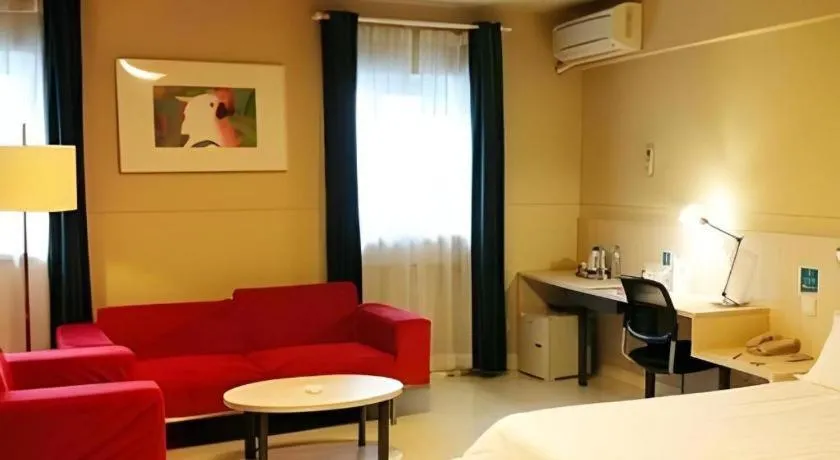 Bed in Jinjiang Inn Tianjin Changjiang Avenue