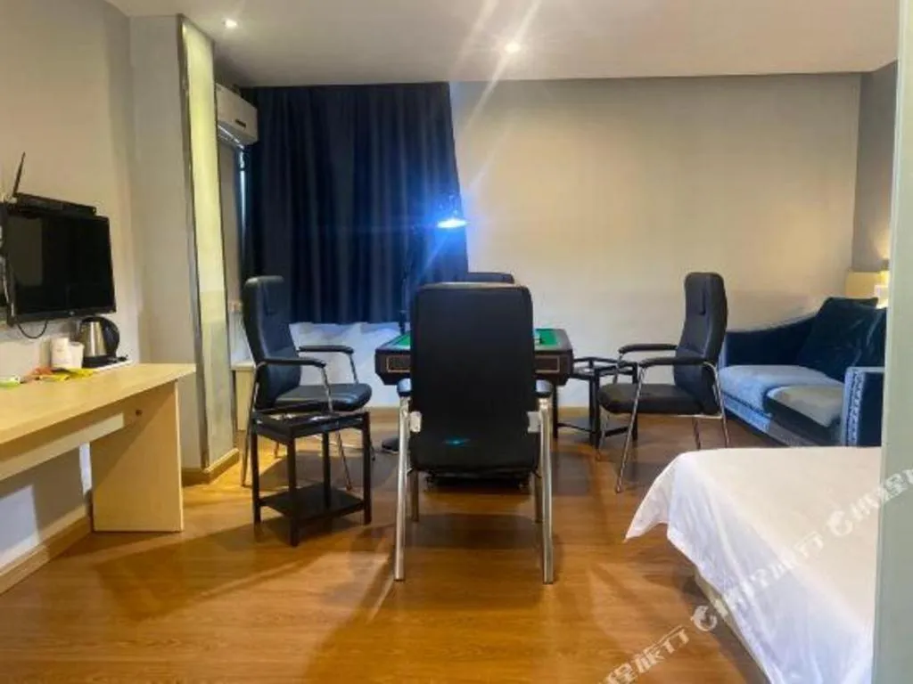 Bed in 7 Days Inn Foshan University Creative Industry Park