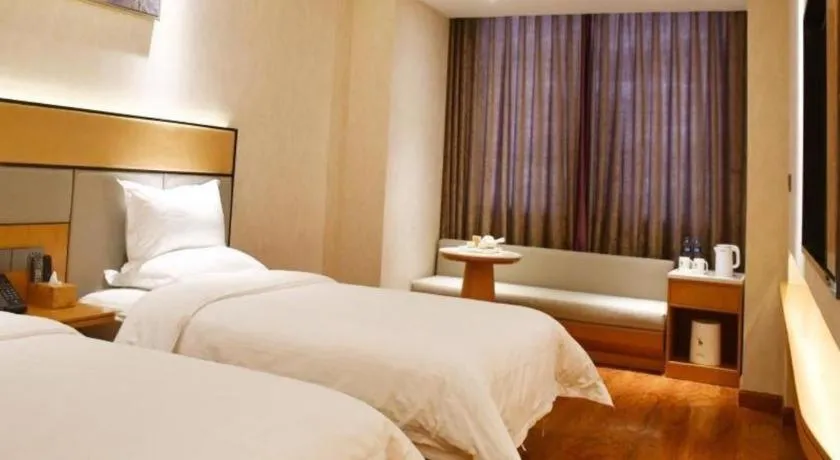 Bed in GreenTree Inn Geermu Walking Street Business Hotel