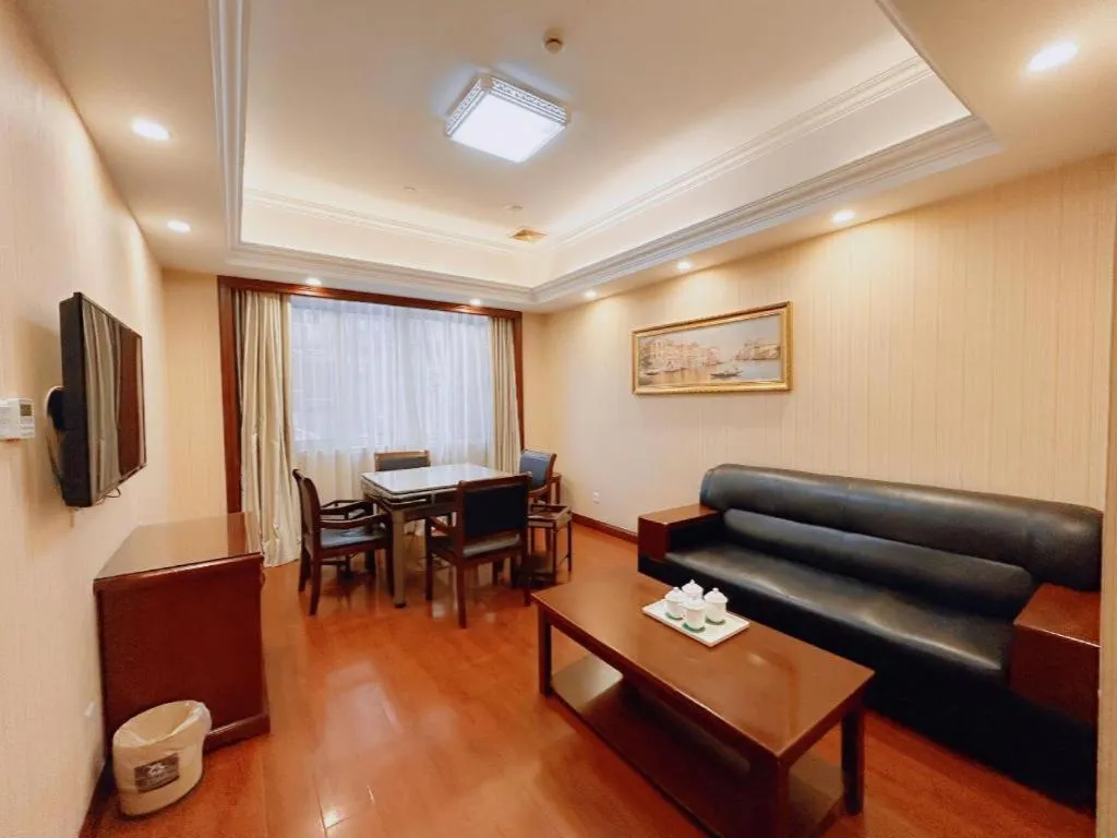 Vienna Hotel SH Wildlife Park Station