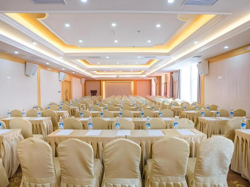 Vienna Hotel Chengdu Xinfan Furniture City