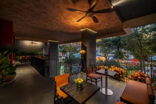 Caro Premium Danang Hotel