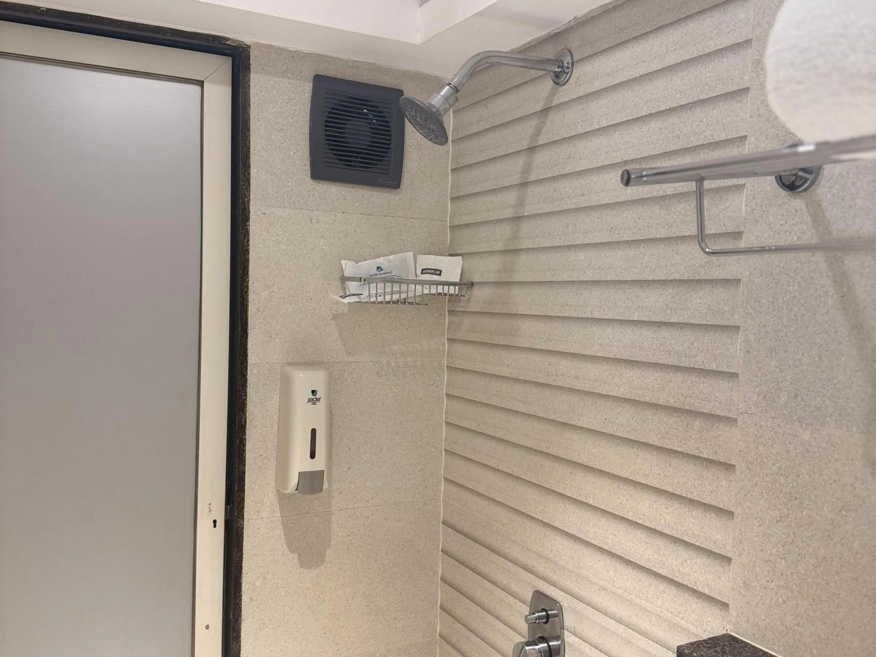 Bathroom in Hotel Pacific Residency