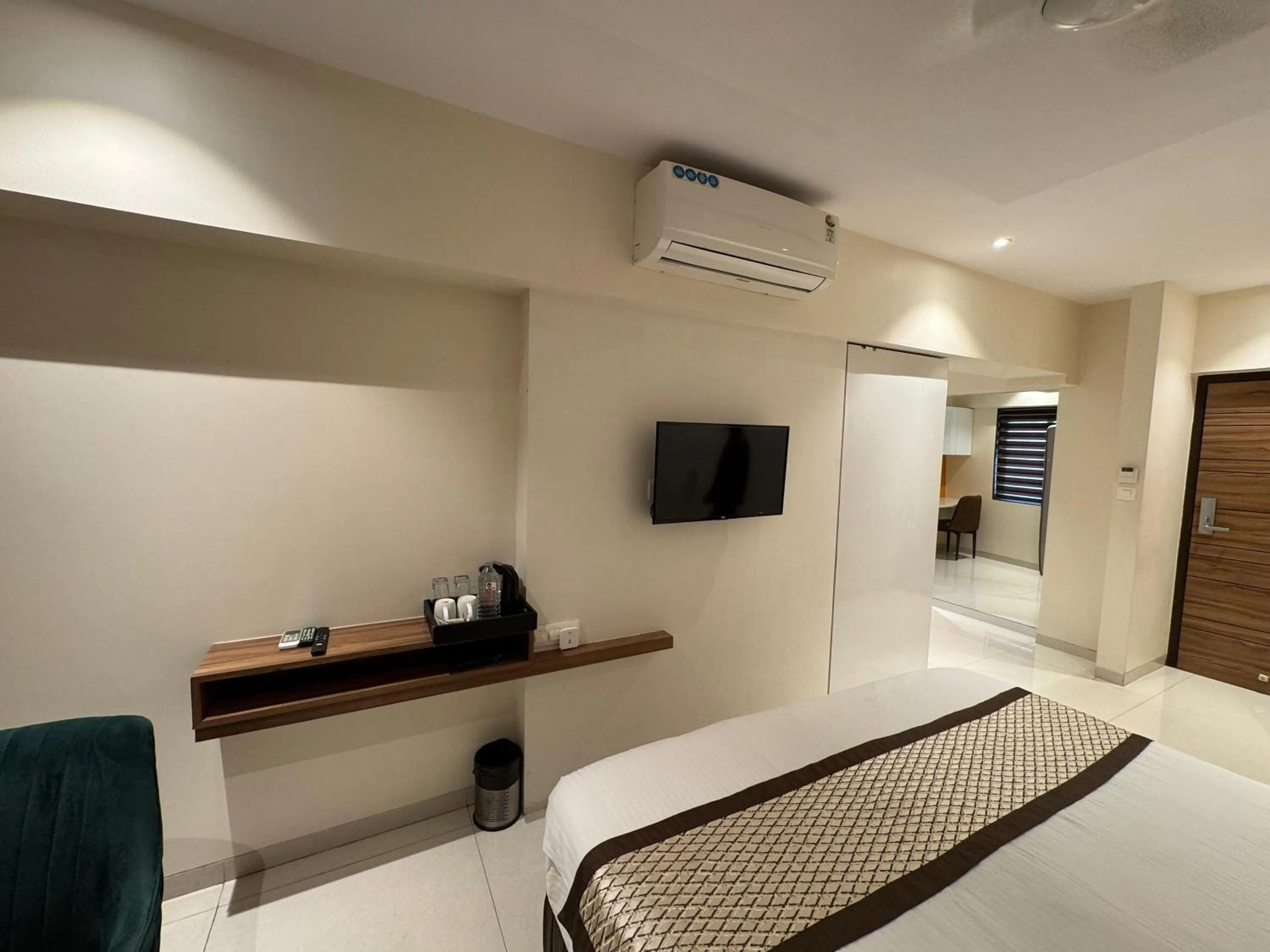 Bed in Hotel Pacific Residency