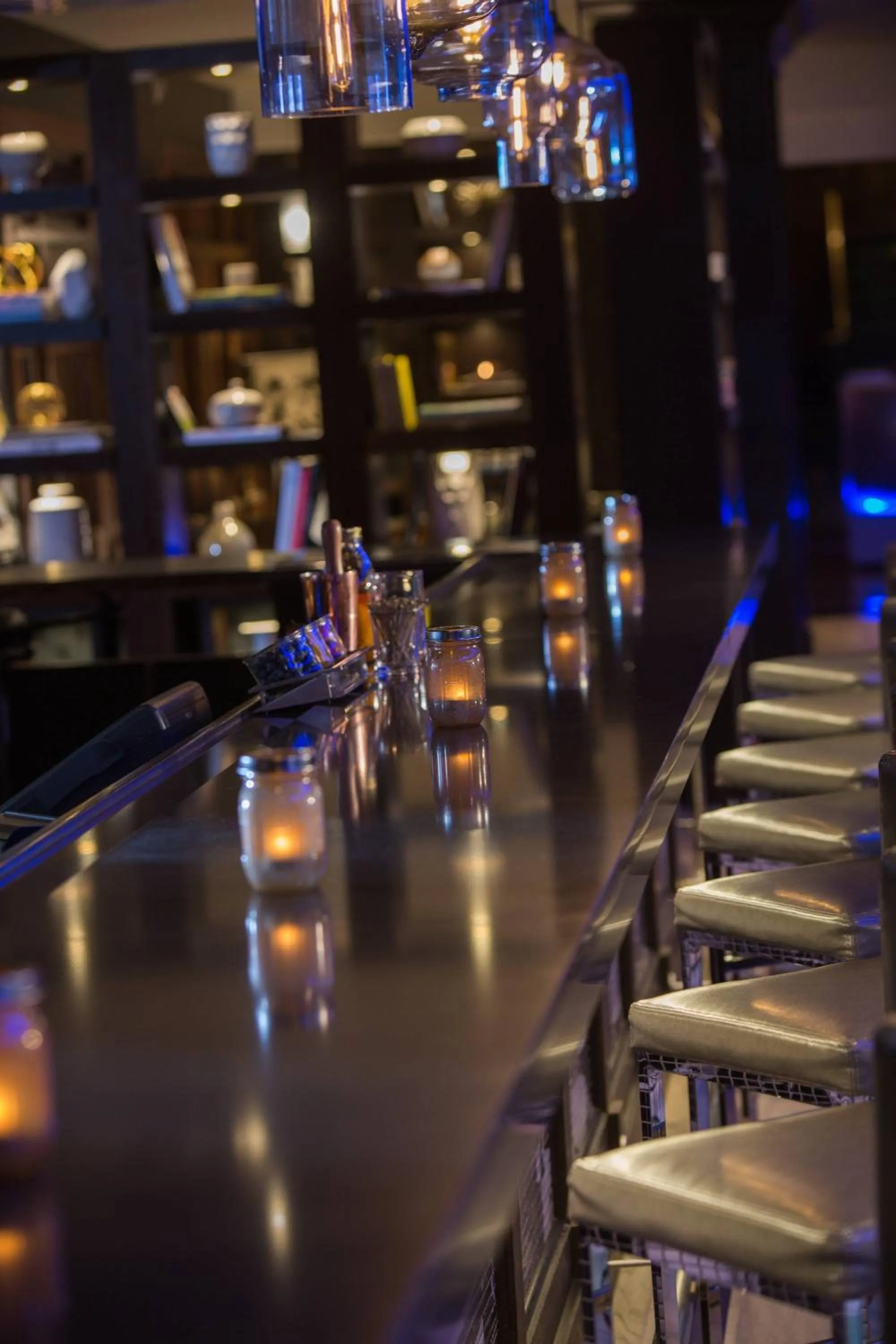 Lounge or bar in Renaissance Albany Hotel