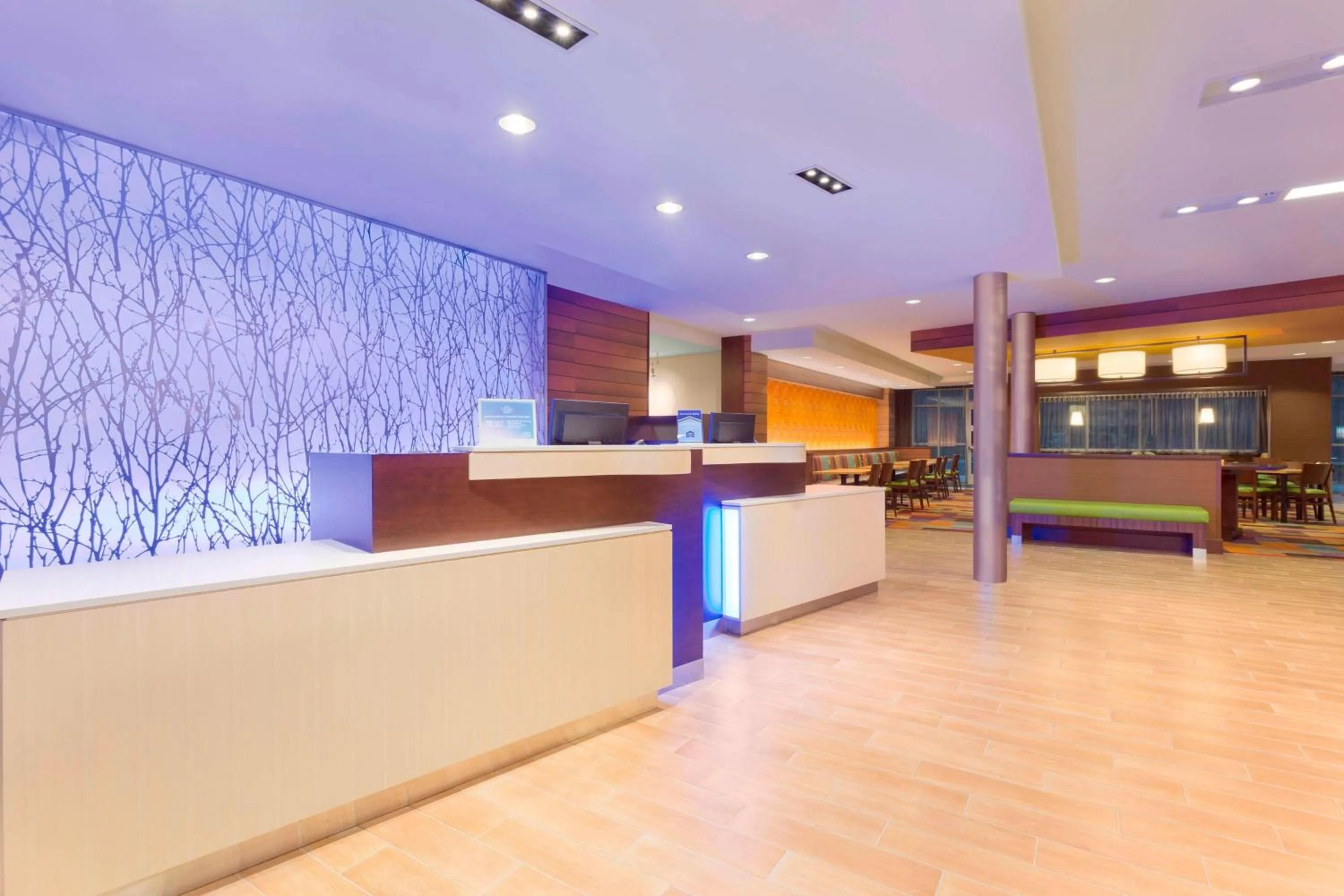 Lobby or reception in Fairfield Inn & Suites by Marriott Pittsburgh Airport/Robinson Township