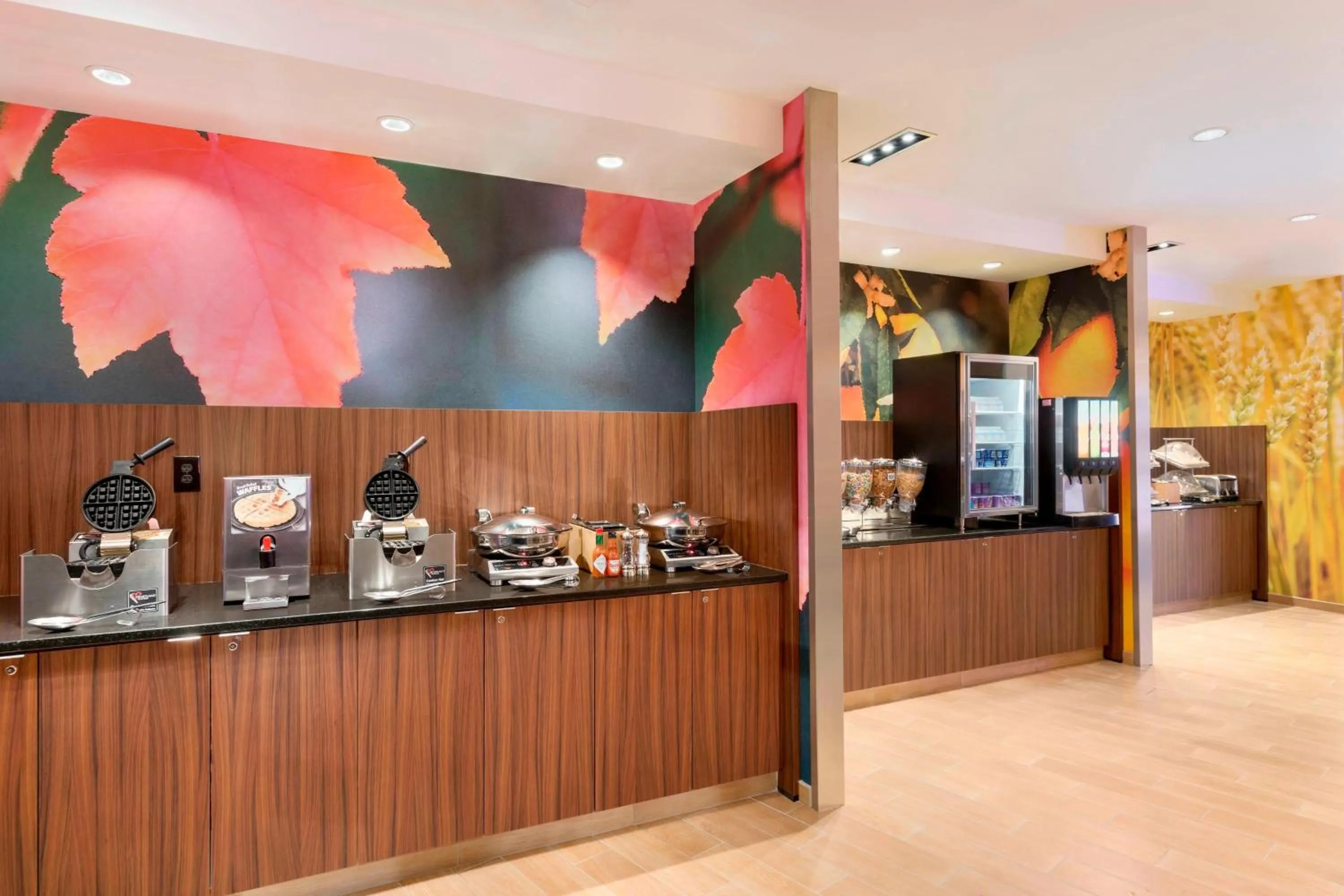 Breakfast in Fairfield Inn & Suites by Marriott Pittsburgh Airport/Robinson Township