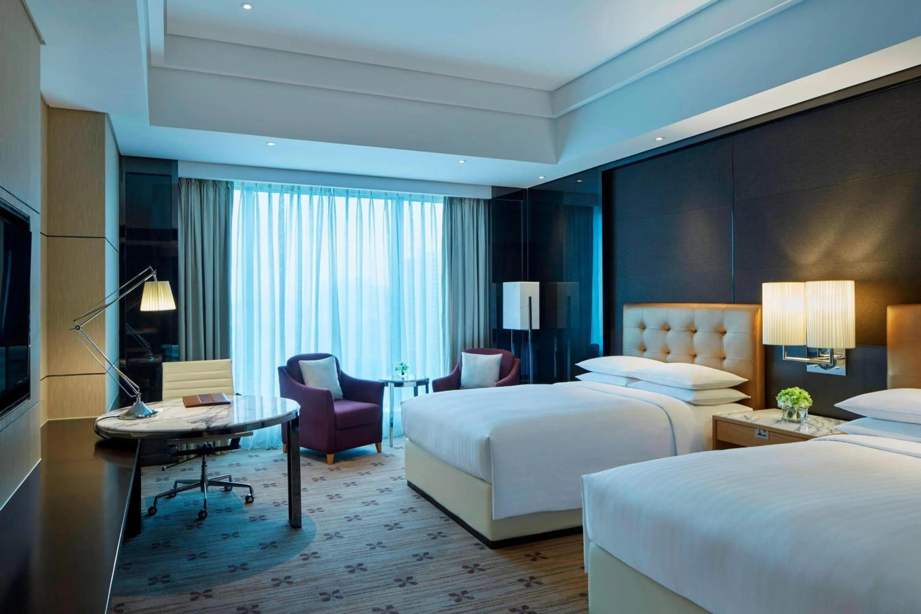 Photo of the whole room, Bed in Zhuzhou Marriott Hotel