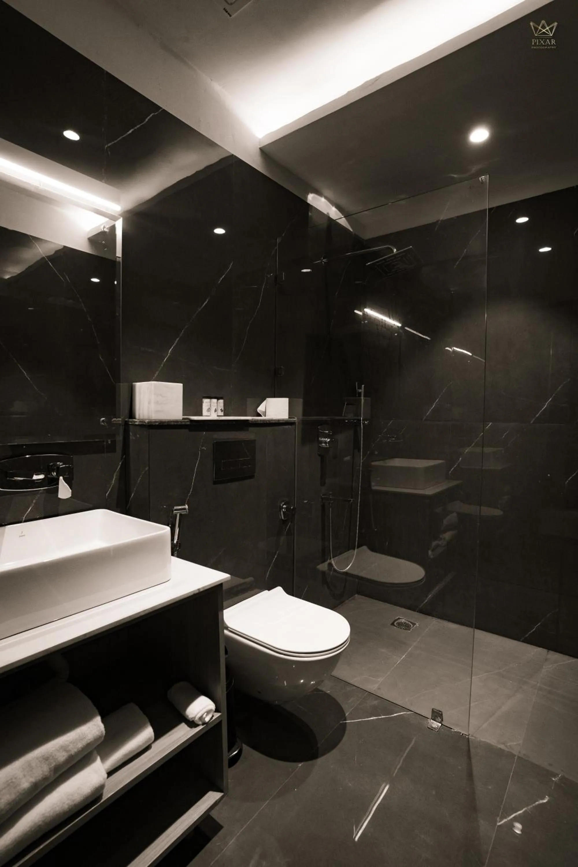 Bathroom in Mamaya Resort & Spa By Four Leaf Hotels, Garh Mukteshwar