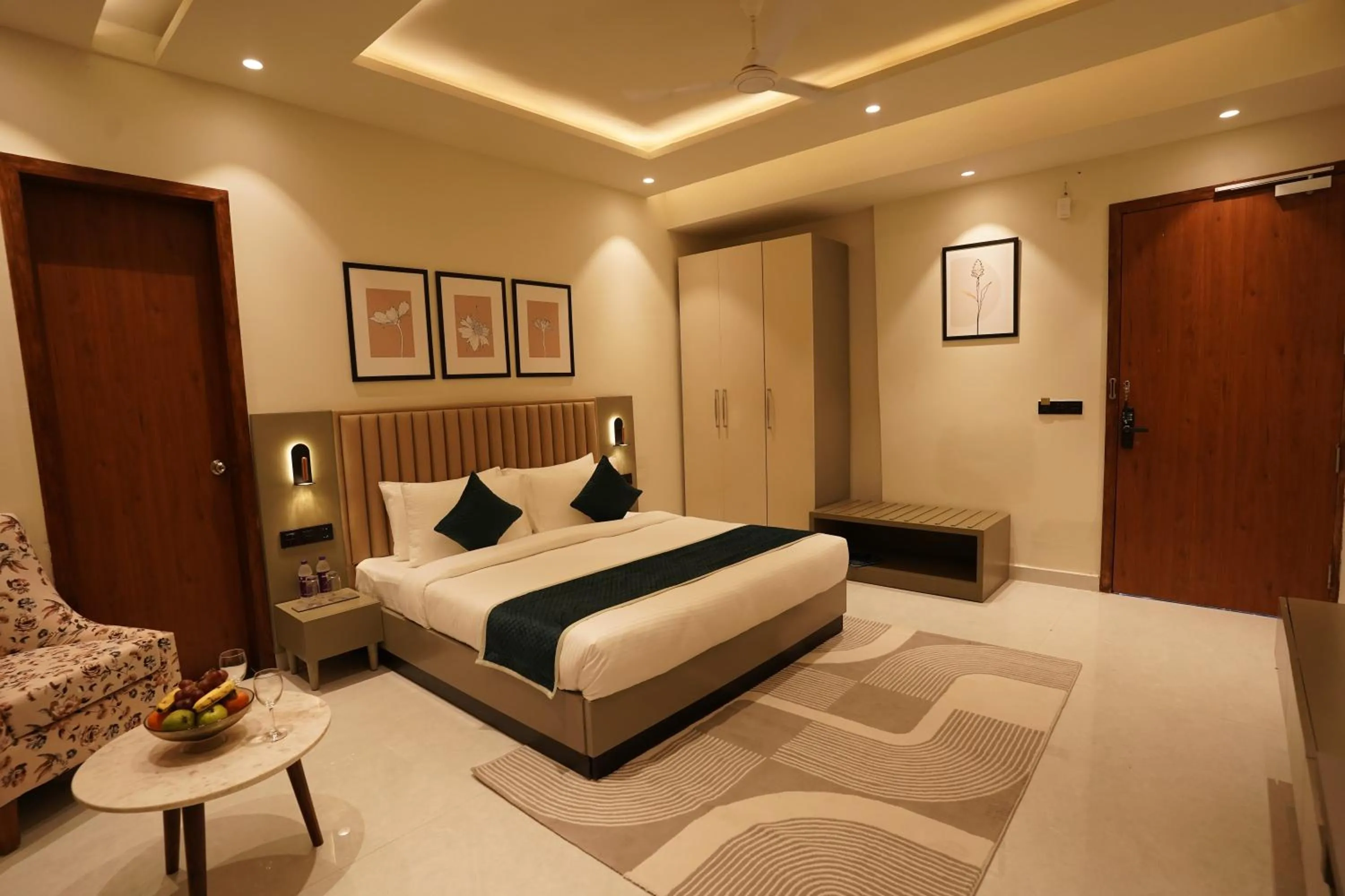 Bedroom, Bed in Mamaya Resort & Spa By Four Leaf Hotels, Garh Mukteshwar