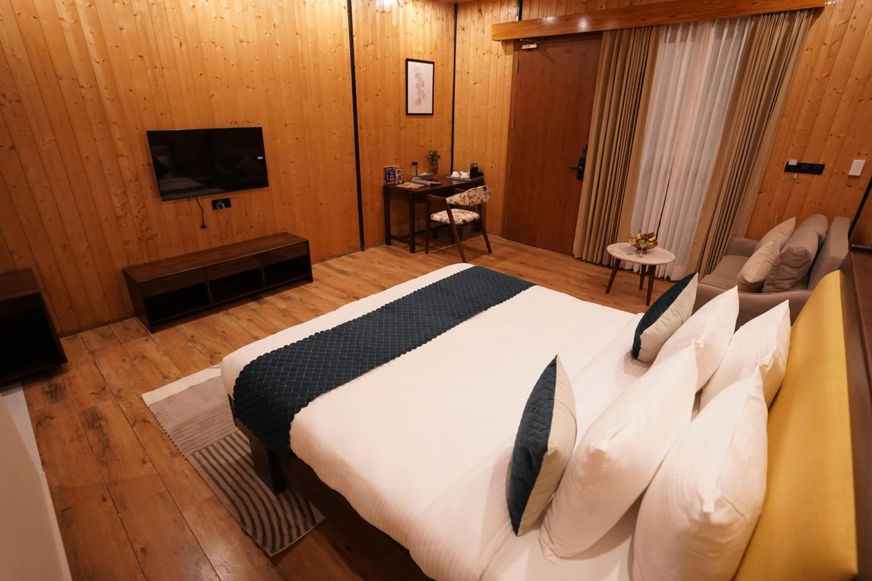 Bedroom, Bed in Mamaya Resort & Spa By Four Leaf Hotels, Garh Mukteshwar