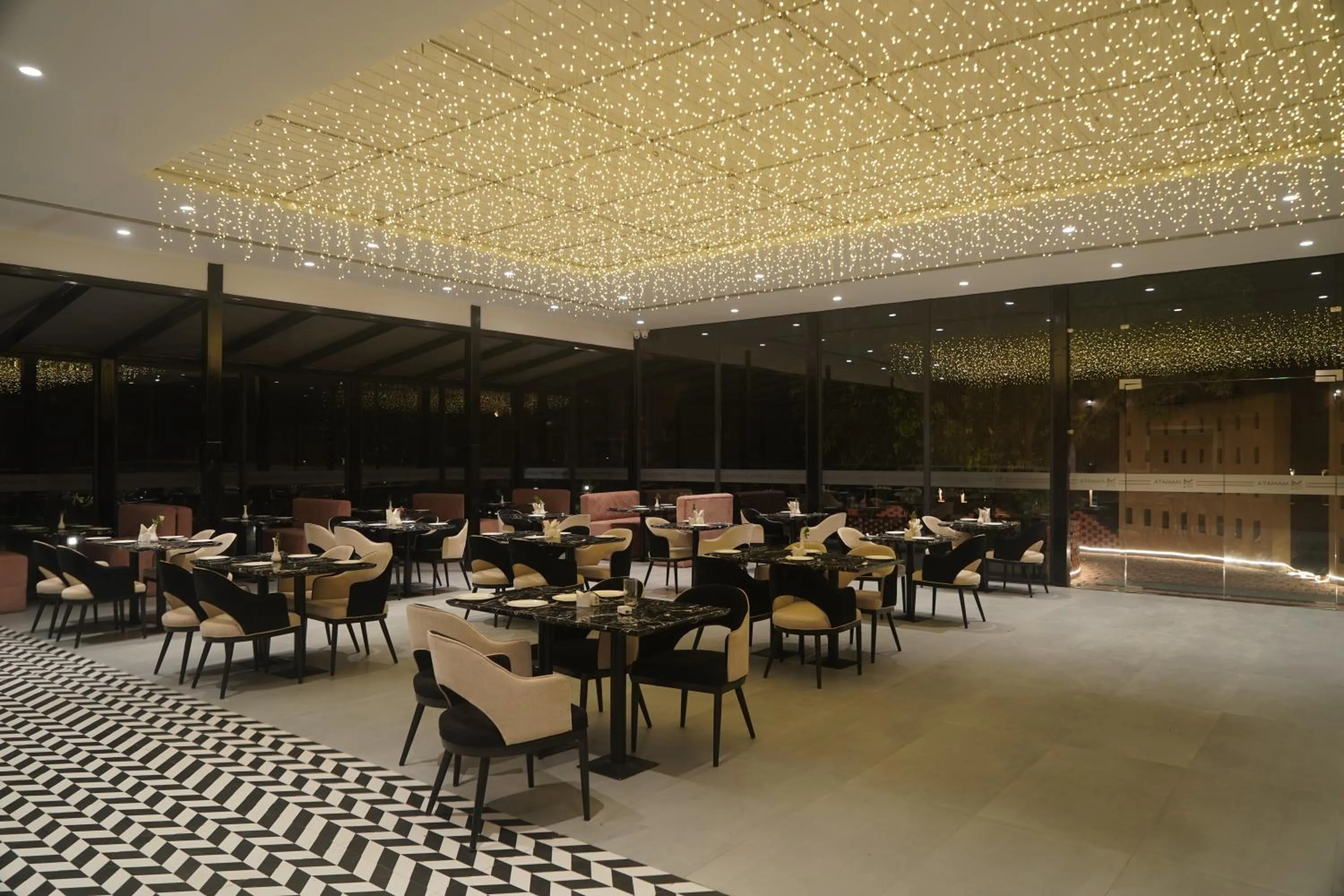 Restaurant/places to eat in Mamaya Resort & Spa By Four Leaf Hotels, Garh Mukteshwar