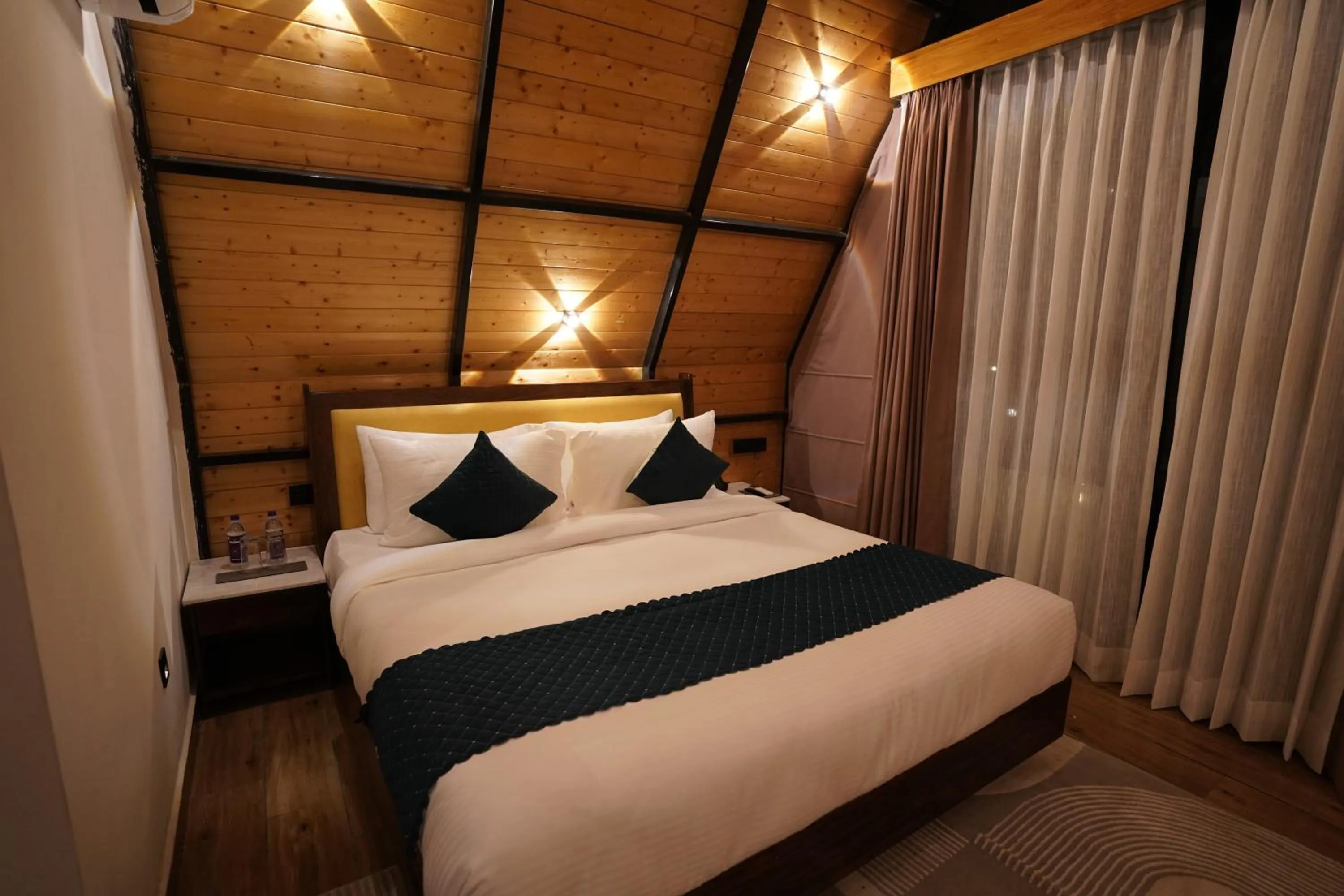 Bedroom, Bed in Mamaya Resort & Spa By Four Leaf Hotels, Garh Mukteshwar