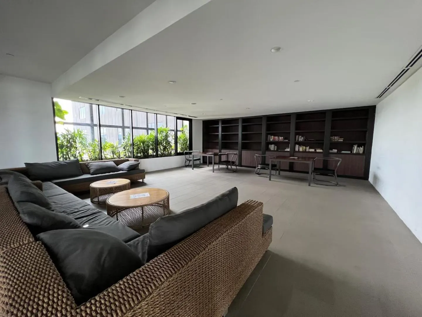 Library in KL Sentral Service Apartment-The Establishment KL Sentral EST